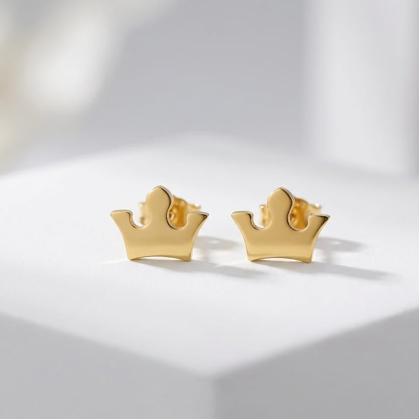 "Crown Mini" Gold Earrings - Small crown-shaped earrings in premium stainless steel