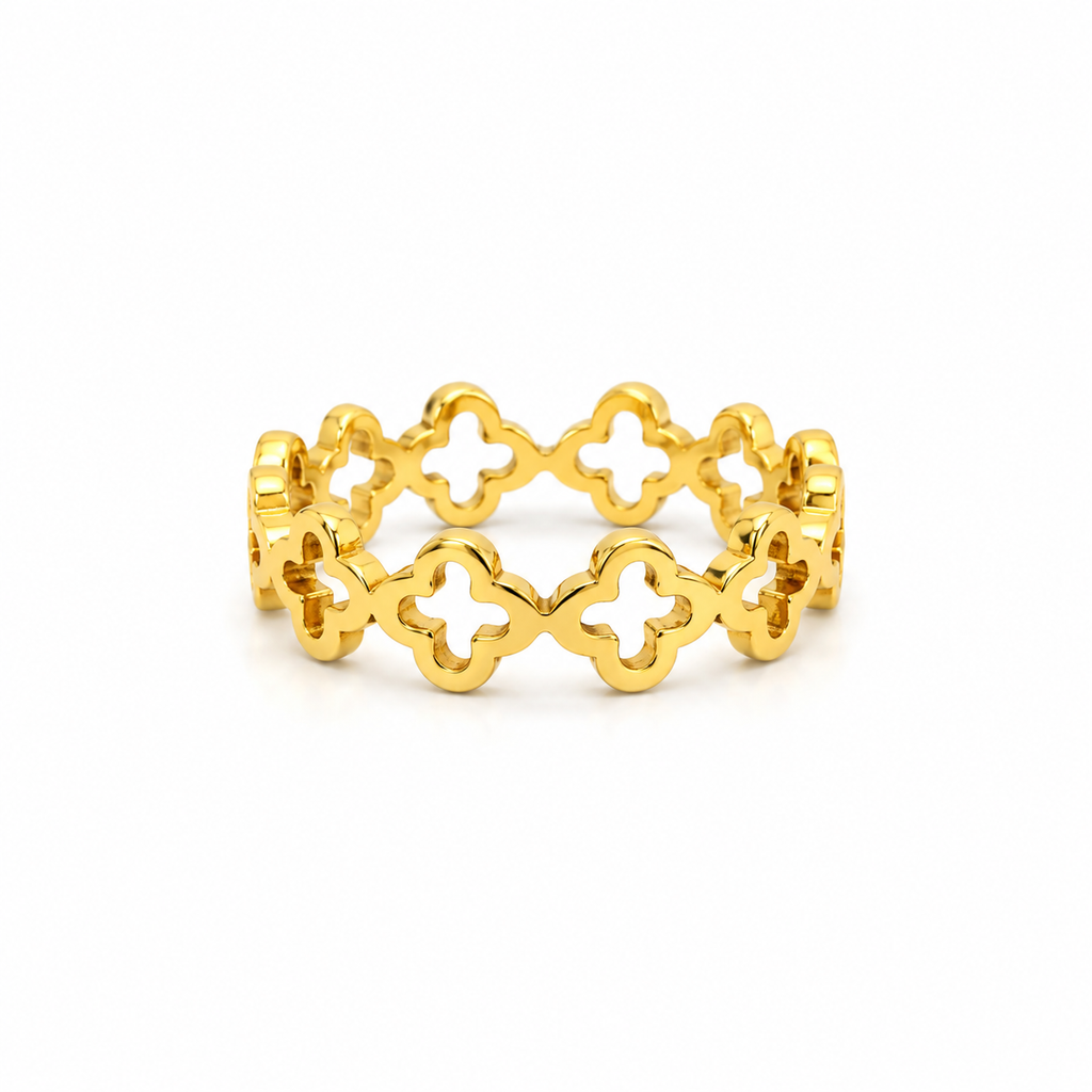 Hollow ring with a clover flower design