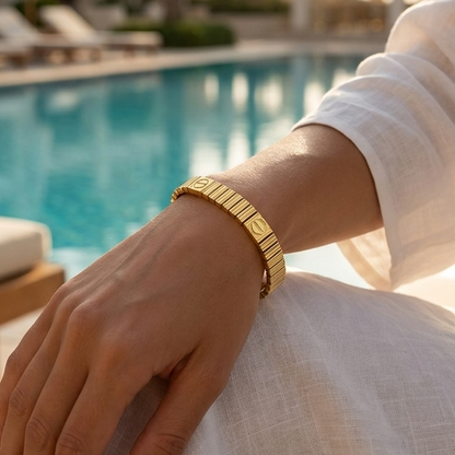 The "Lynx" flexible bracelet in gold
