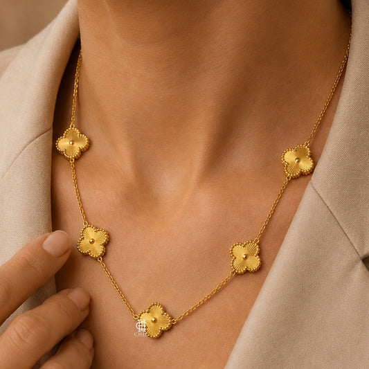 Clover gold engraved necklace – stainless steel